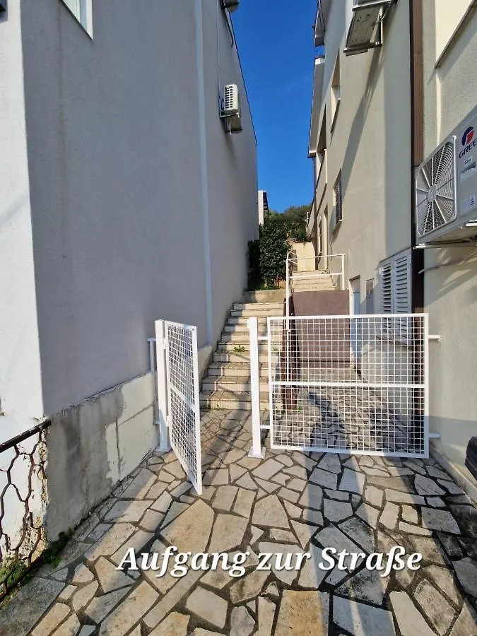Lavendula Apartment Rabac 0*,